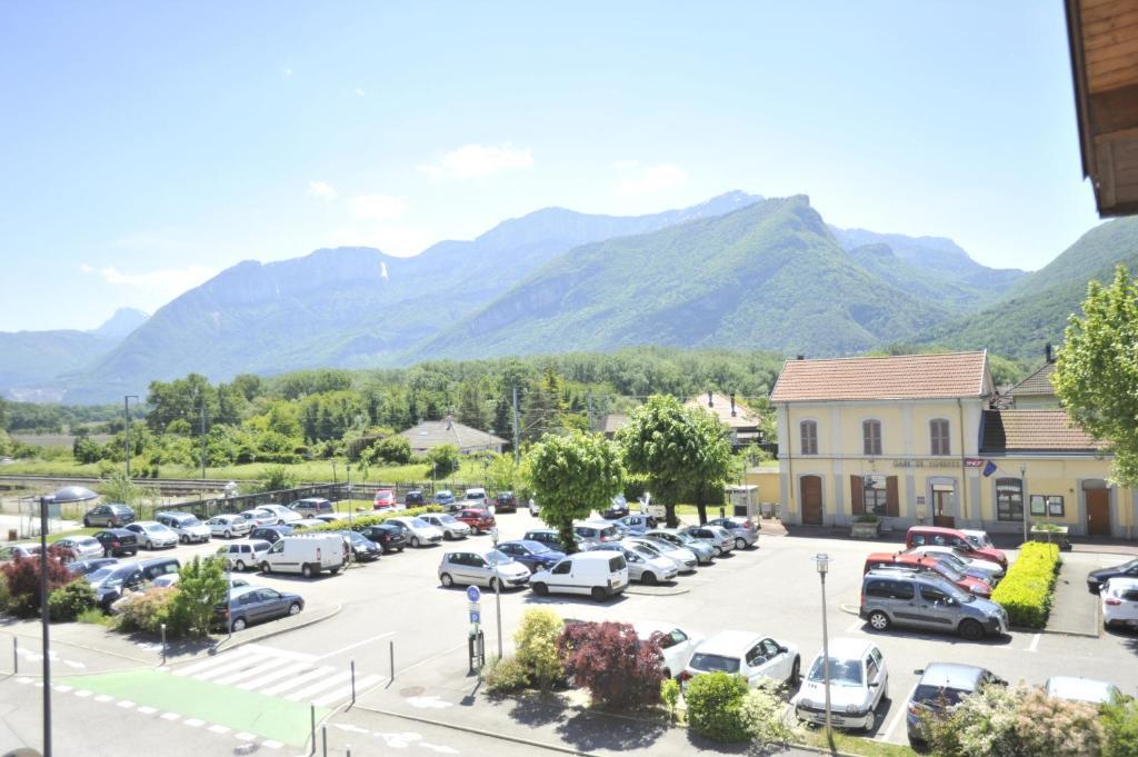 Alp'Hotel Voreppe Zewnętrze zdjęcie