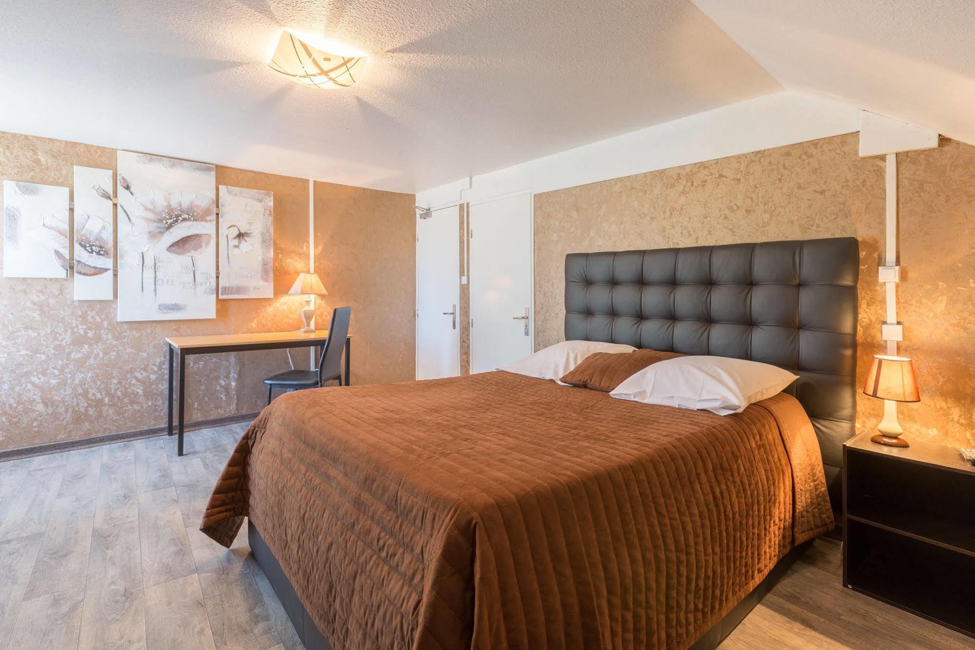 Alp'Hotel Voreppe Zewnętrze zdjęcie