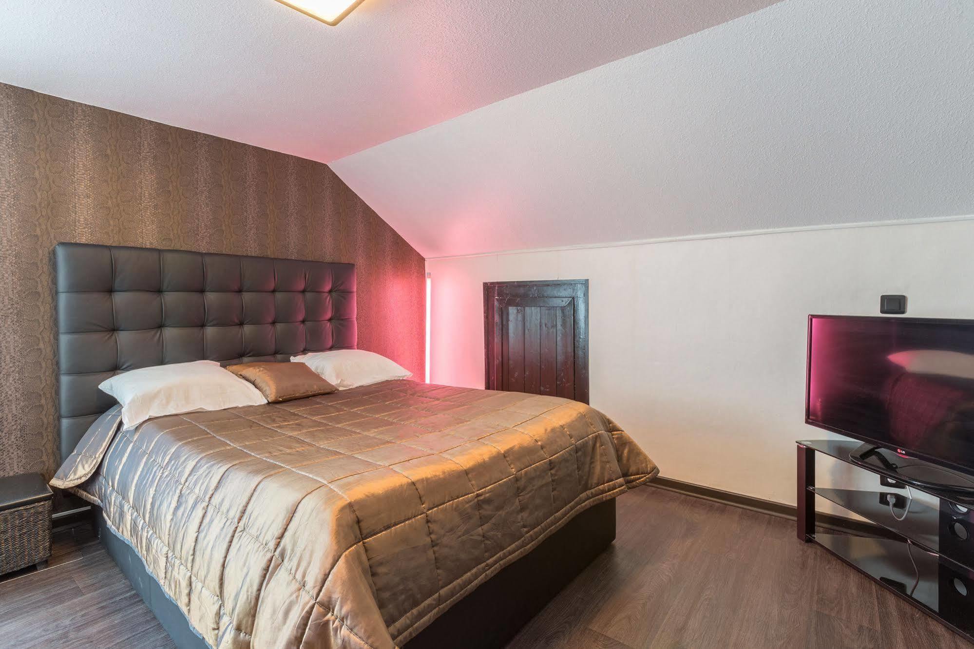 Alp'Hotel Voreppe Zewnętrze zdjęcie
