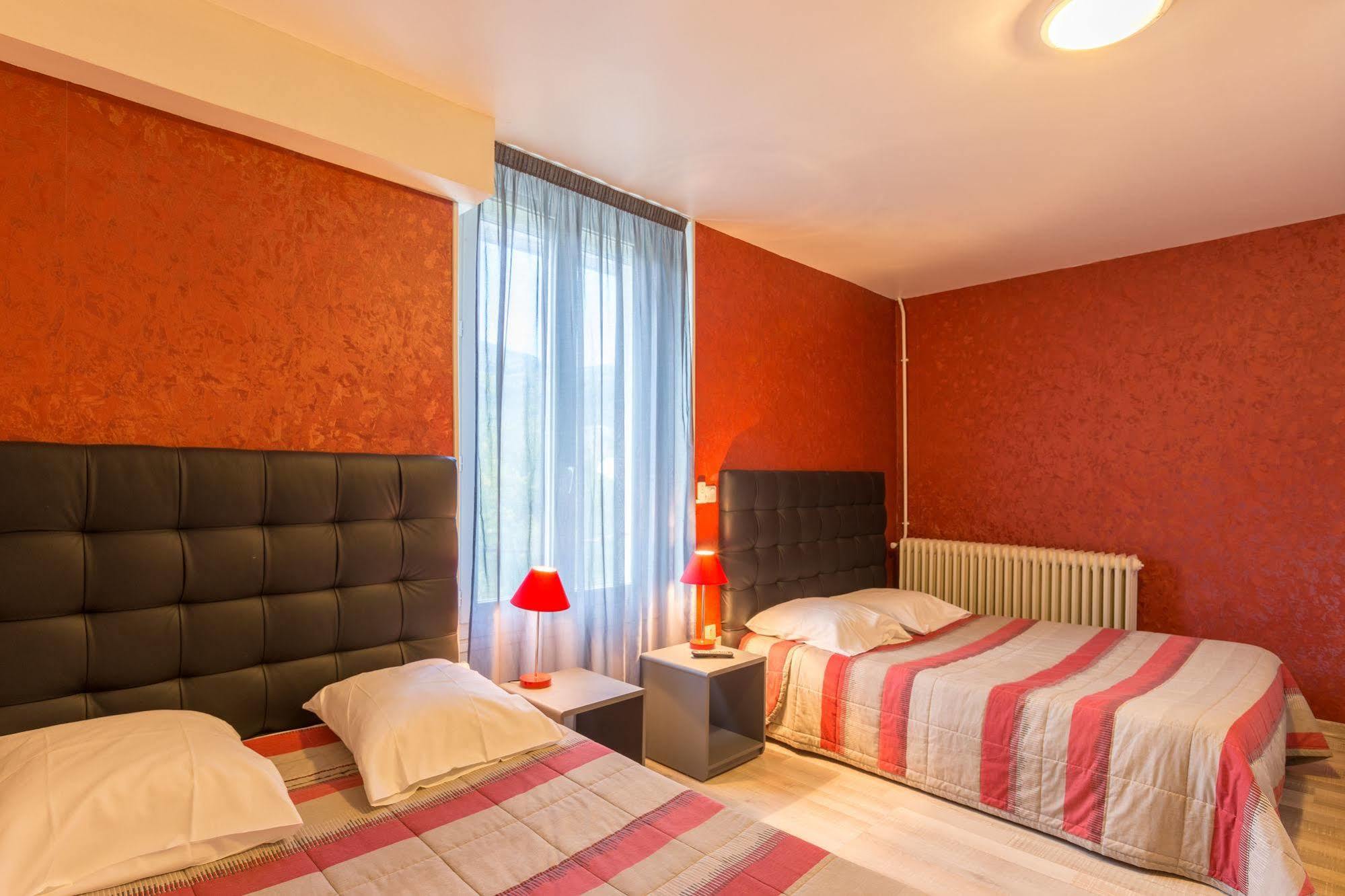 Alp'Hotel Voreppe Zewnętrze zdjęcie