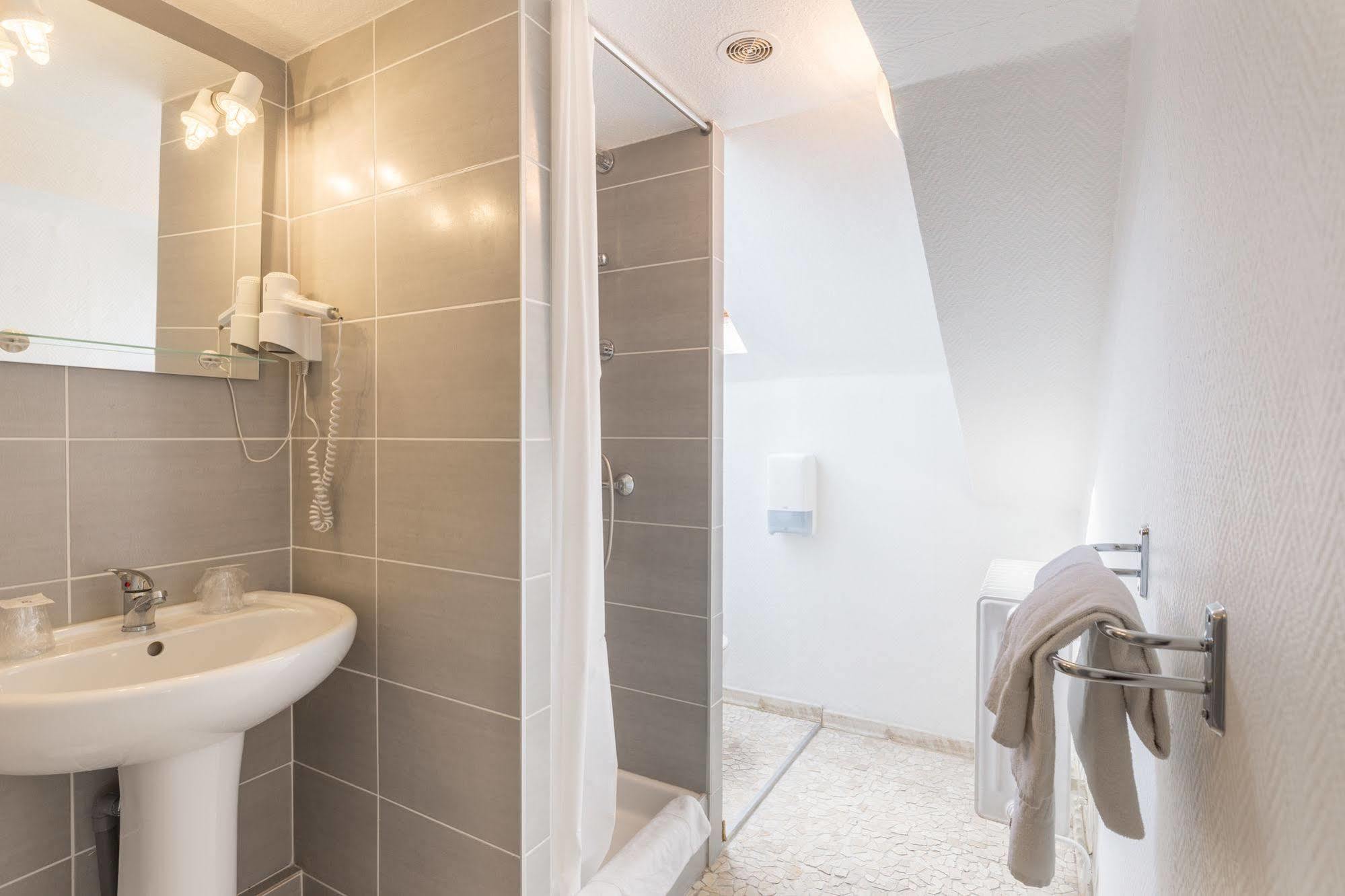 Alp'Hotel Voreppe Zewnętrze zdjęcie